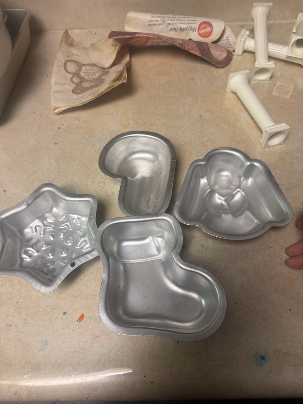 Mini shaped baking pans